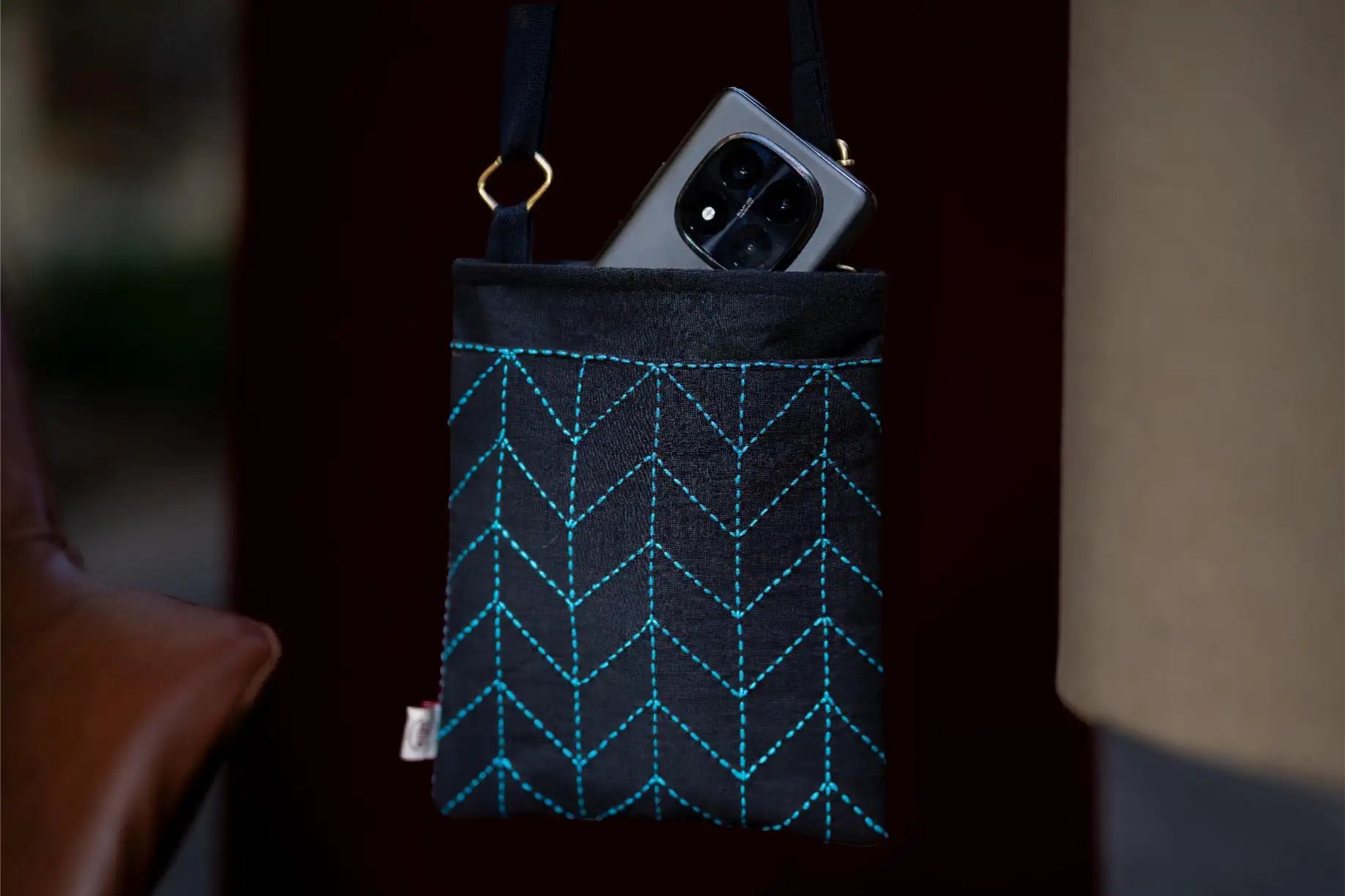 Ira - Sling Bag - Chevron Blue